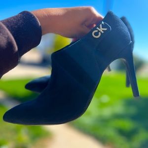 Calvin Klein Booties 💙